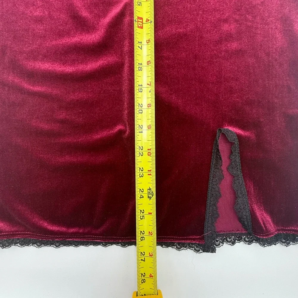 Forever 21 Velvet Lace Slip Mini Dress Burgundy Large Stretch Whimsygoth‎ Vamp